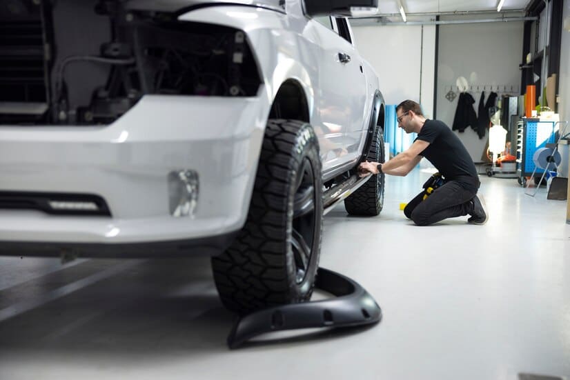 Choosing Right Auto Body Shop Tacoma Key Factors Consider
